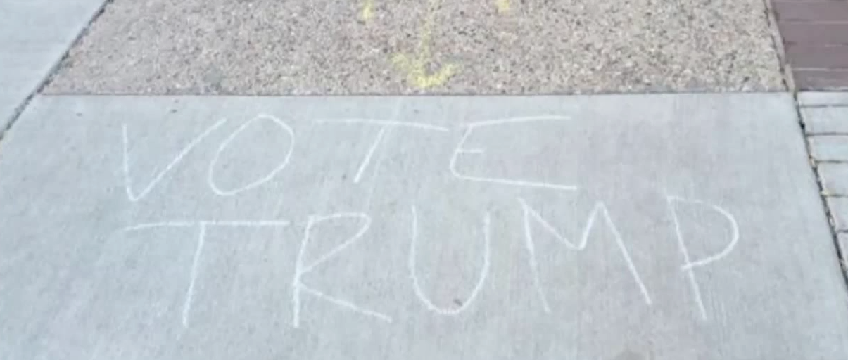 Image: Emory University students scared by “Trump 2016” chalk signs (Video)