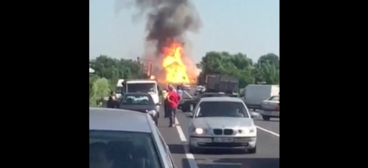 Image: Huge blaze as truck carrying 800 gas cylinders explodes in Romania (Video)