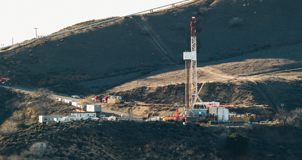 Image: Largest natural gas leak in US history still sickening residents (Video)