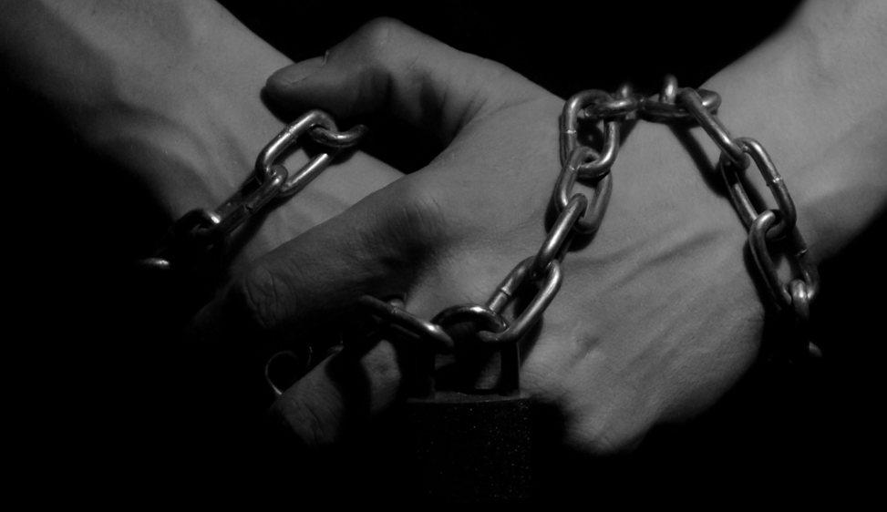 Image: Lawmakers look to ban use of bail money across US (Video)