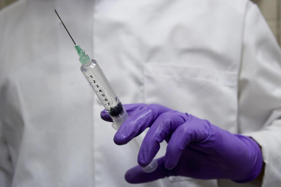 Image: Hospitals vaccinating patients by force without their knowledge (Audio)