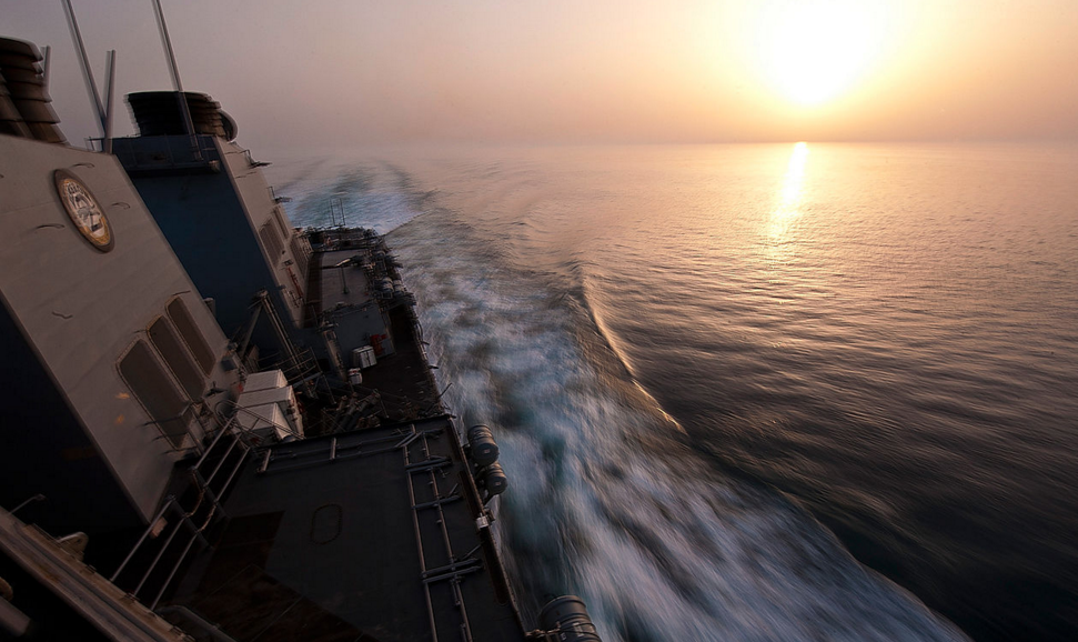Image: Iranian commander threatens to block US from Strait of Hormuz (Video)