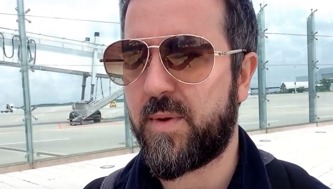 Image: Police threaten to sue journalists for covering Bilderberg (Video)