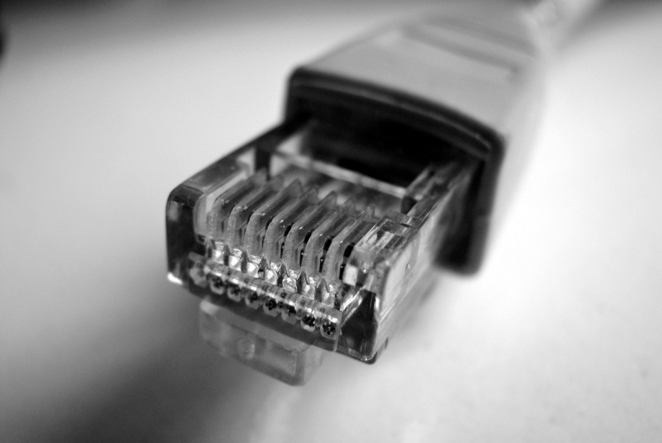 Image: Court upholds FCC net neutrality rules (Video)