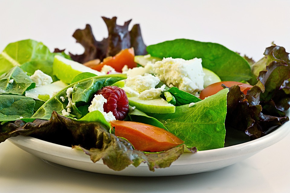 Image: How to Make A Giant Cancer-Fighting Salad