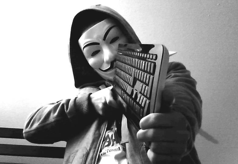 Image: Anonymous Sends Message To The Corrupt Media (Video)