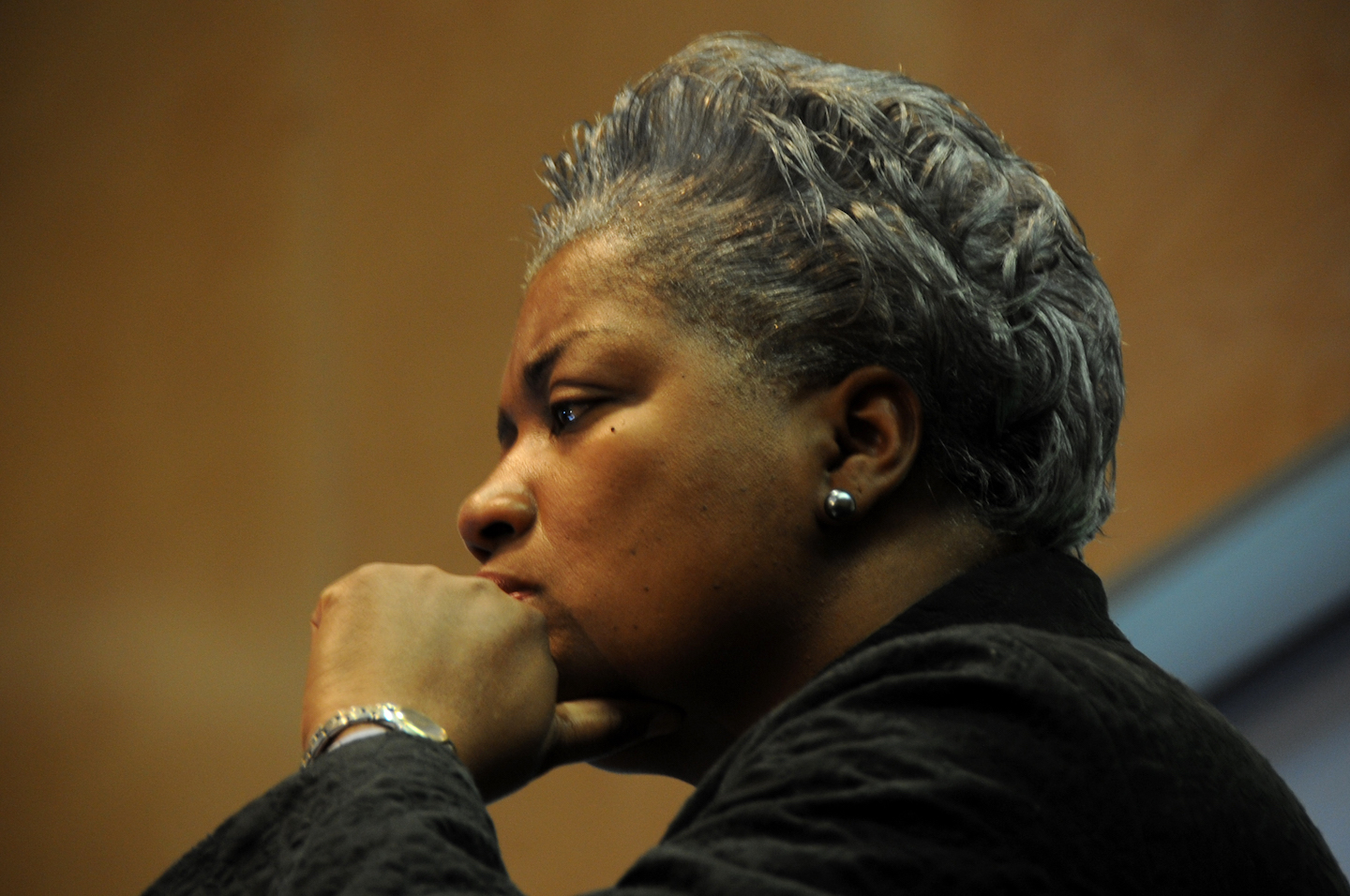 Image: CNN’s Dona Brazile Caught Giving Hillary Debate Questions Beforehand (Video)