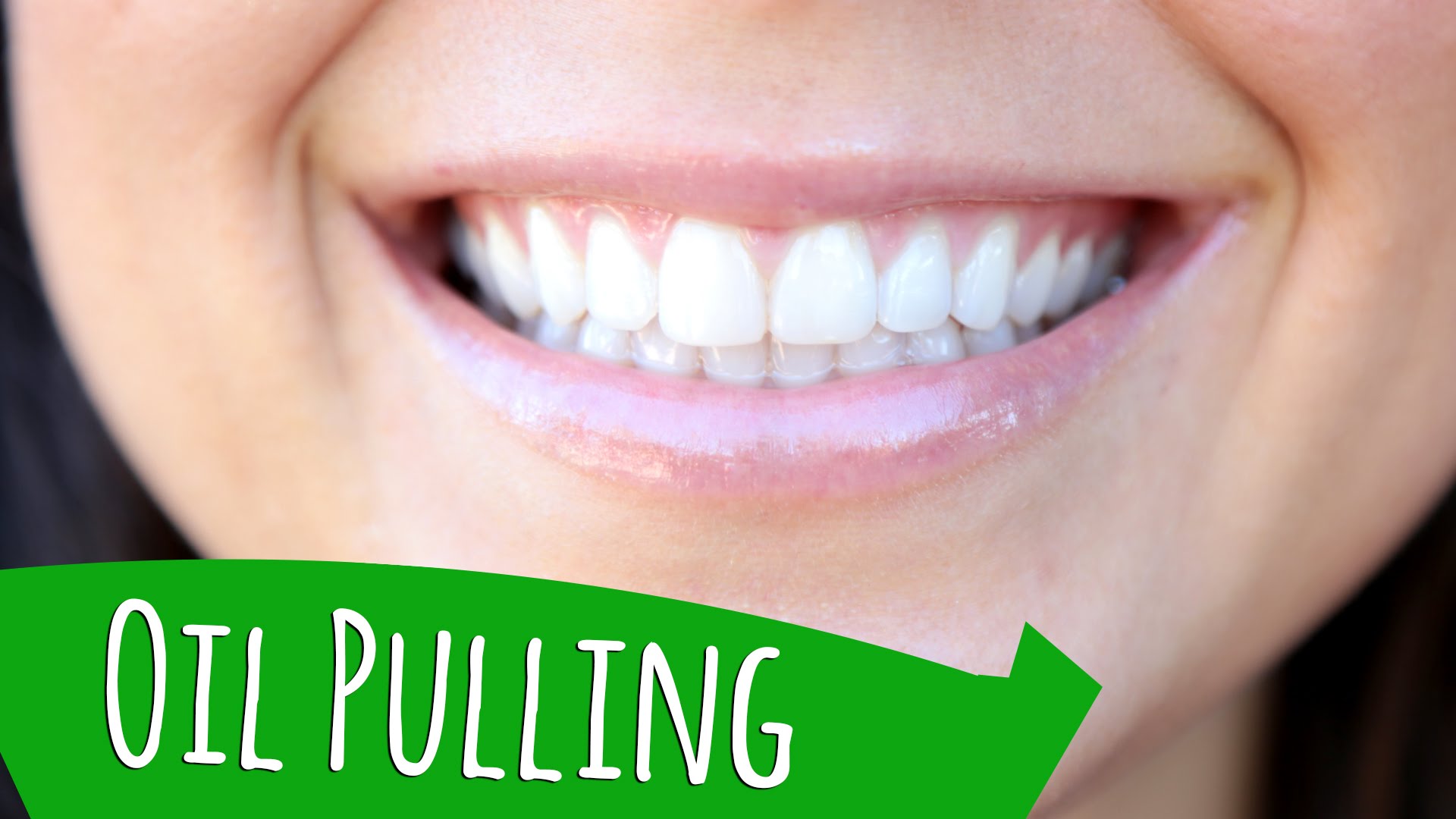 Image: Easy and Cheap Secret to Getting White Teeth Naturally (Video)