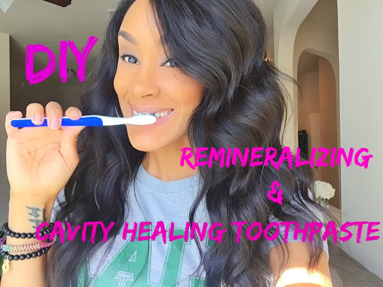 Image: DIY Whitening Toothpaste Doesn’t Just Clean Teeth, It Heals Cavaties (Video)