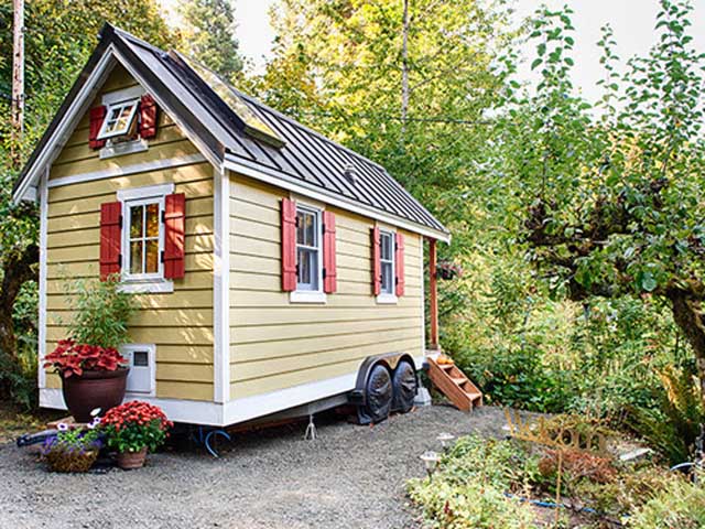 Image: Tiny Off-The-Grid House Made For Under 5K (Video)